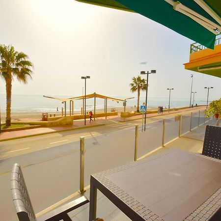 Fuengirola, Primera Linea De Playa Экстерьер фото